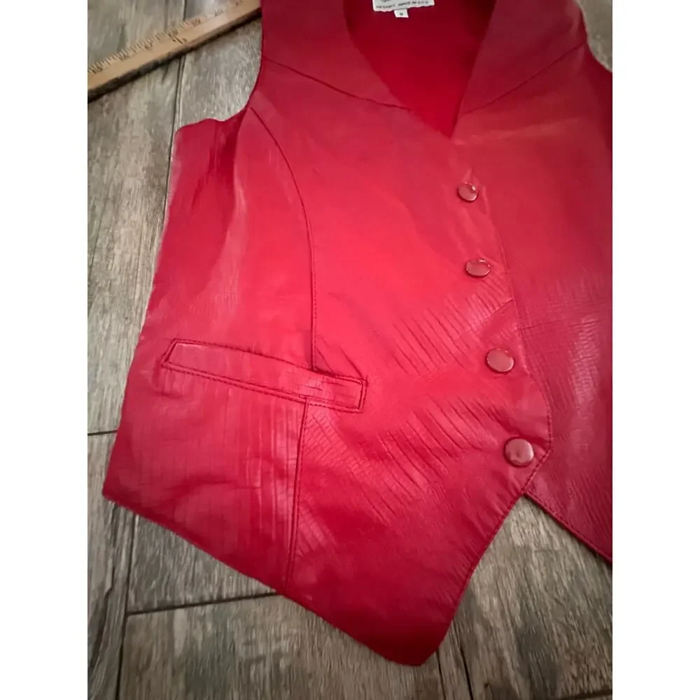 Vintage G III Leather Fashions Men's Red Leather Button Up Vest Size Small